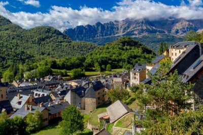 Andorra, France & Spain: 3 Countries in One Day from Barcelona - Mont-Louis in the French Pyrenees: UNESCO Fortifications in About an Hour