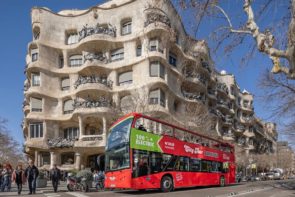Barcelona: 24 or 48-Hour Hop-On Hop-Off Bus Tour - Sights worth timing: Parc Güell and Sagrada Família
