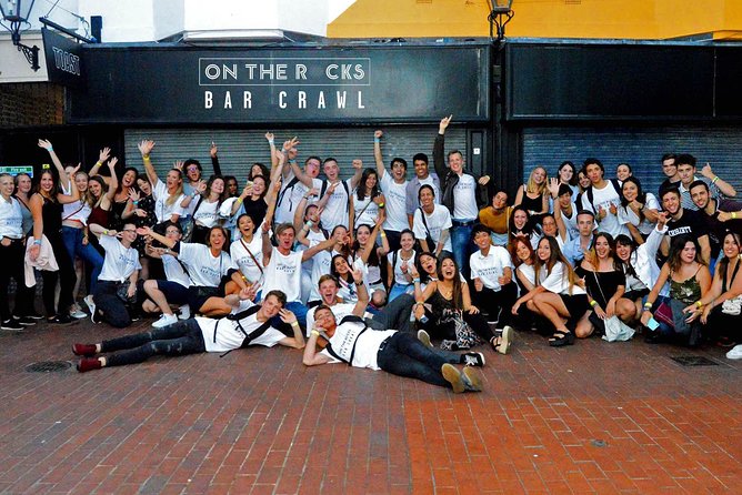 Barcelona Bar Crawl - Key highlights worth planning around