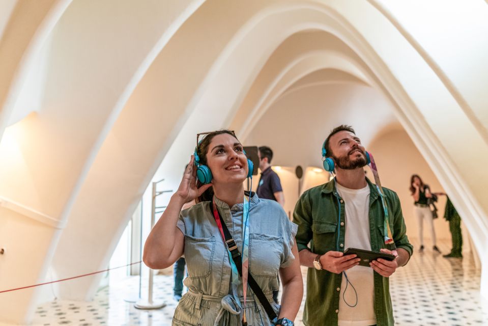 Barcelona: Casa Batlló Entry with Self-Audioguide Tour - The self audioguide script: 15 languages, clear pacing