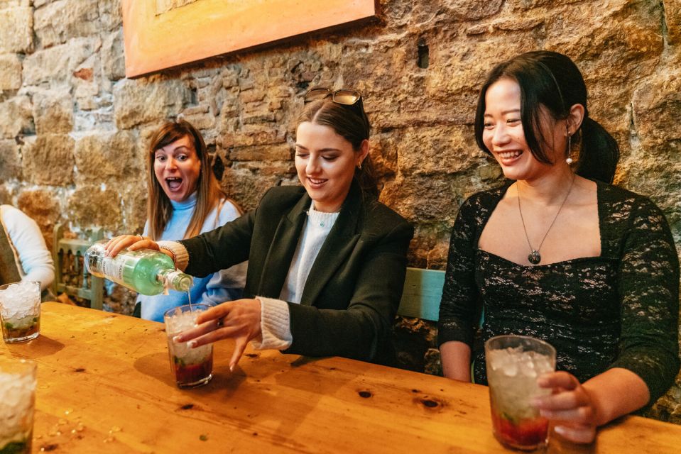 Barcelona: Cocktail Master Class by Mixologist with Tapas - FAQ