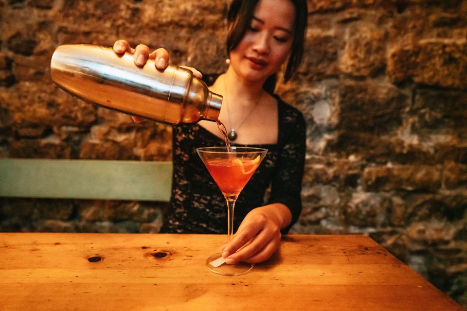 Barcelona: Cocktail Master Class by Mixologist with Tapas - The 2-Hour Flow: From Your First Pour to Final Sips