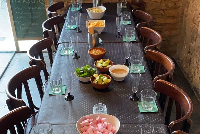 Barcelona Cocktail Masterclass with Tapas - Tapas during the cocktails: What to expect, and when hunger hits