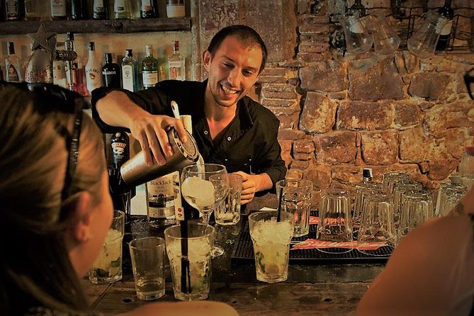 Barcelona Cocktail Masterclass with Tapas - Welcome cava and snacks: Why eating matters more than you think