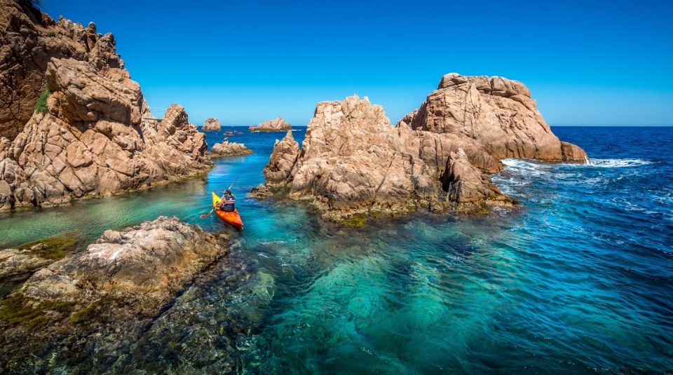 Barcelona: Costa Brava Kayak, Snorkel & Cliff Jump & Lunch - Who should book this Costa Brava kayak and cliff jump tour