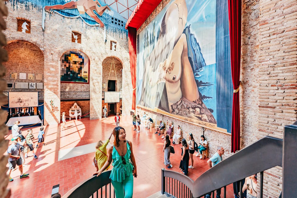 Barcelona: Dali Museum, House and Cadaques Guided Tour - A Surreal Day Trip From Barcelona: Figueres Plus the Coast