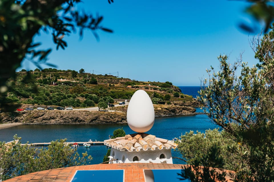 Barcelona: Dali Museum, House and Cadaques Guided Tour - Cadaqués (Sep–Jun) or the Summer Shift: Two Different Coasts