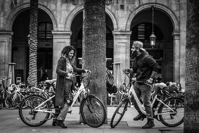 Barcelona E-Bike Photography Tour - La Pedrera (Casa Milà) and Casa Batlló: close looks, optional entry