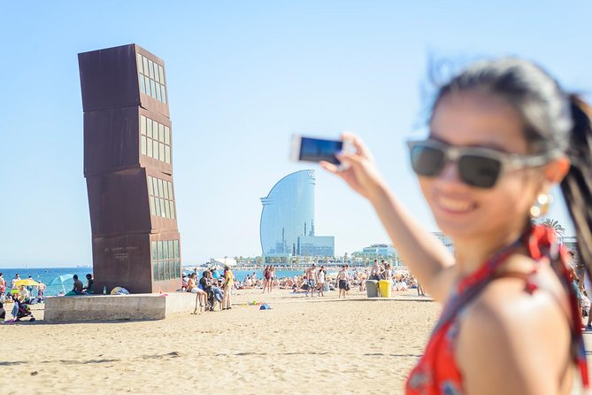 Barcelona e-Bike Tour: Gaudí & Old Town Small Group - Time slot matters: morning ease vs. later darkness