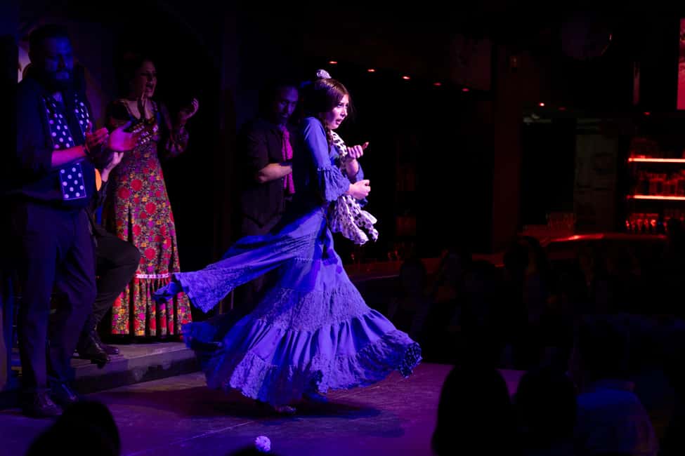 Barcelona: Flamenco Show with Drink at La Rambla - Tablao Cordobés (Founded 1970) and the Promise Behind the Stage