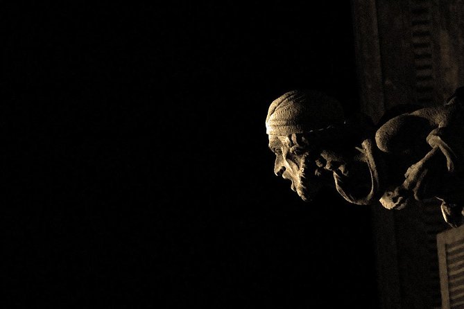 Barcelona Ghosts & Legends Tour - Gothic Quarter at night: the setting does half the work