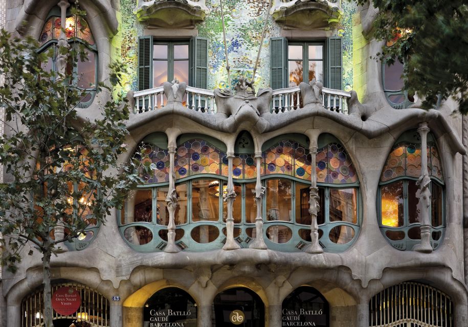 Barcelona: Go City All-Inclusive Pass with 45+ Attractions - The hop-on hop-off bus, cable car, and Torre Glòries skydeck