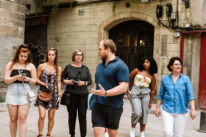 Barcelona Gothic Quarter Tapas & Taverns Food & Wine Tour - The final sit-down meal: Catalan classics in an early 20th-century spot
