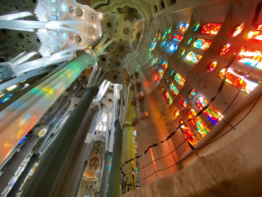 Barcelona: Guided Tour of Sagrada Familia - Key highlights to look for