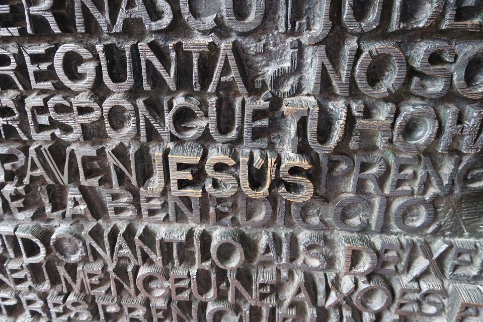 Barcelona: Guided Tour of Sagrada Familia - The pacing strategy: how you keep control of your visit