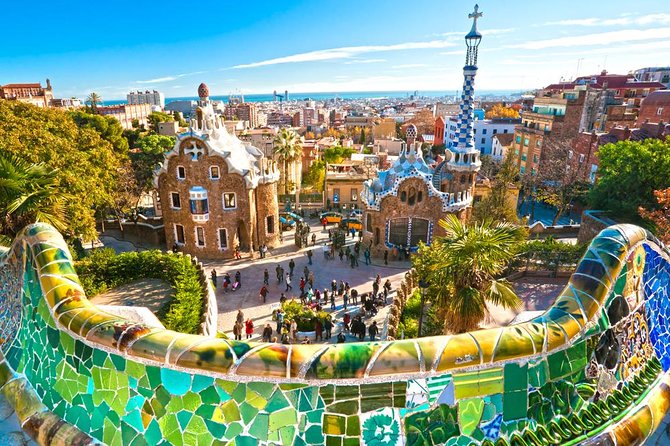 Barcelona Highlights & Montserrat with Port or Hotel Pick Up - Sagrada Família and the Barcelona finale: exterior views plus an optional interior