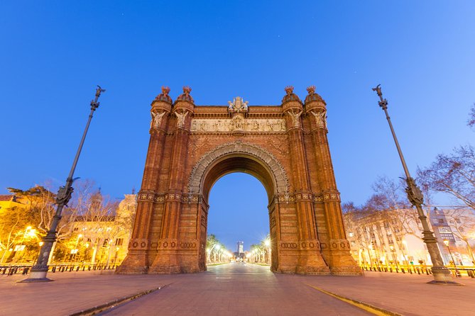 Barcelona Highlights Private Guided Tour with Hotel Pick-up - Passeig de Gràcia and the Mansana de la Discordia: A Beautiful Architecture Shortcut