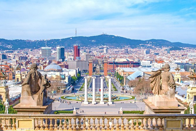 Barcelona Highlights Small Group Tour with Hotel Pick Up - Why this 5-hour highlights plan works in Barcelona