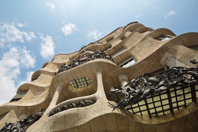 Barcelona Highlights Small Group Tour with Hotel Pick Up - Barcelona Cathedral and the mix of styles you can actually see