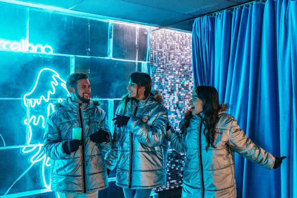 Barcelona: Icebar experience, located at the beach !! - Who should book this icebar, and who might skip