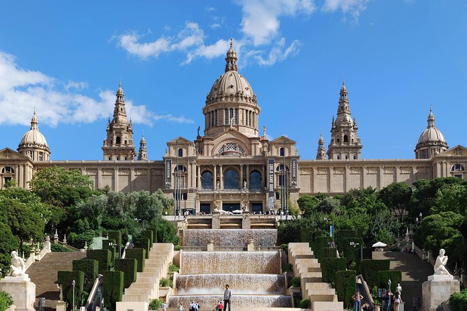 Barcelona in 1 Day: Sagrada Familia, Park Guell,Old Town & Pickup - Park Güell: Hilltop Gaudí and That Signature Organic Feel