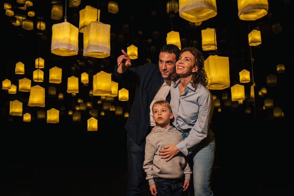 Barcelona: Interactive Art Installation by IKONO - Your 60 minutes inside: the room-by-room rhythm