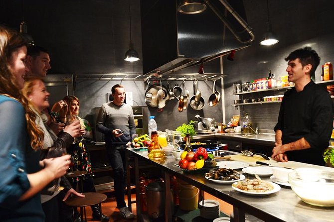 Barcelona Interactive Spanish Cooking Experience - First stop: Travellers Nest Bar to La Boqueria