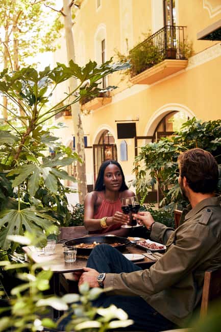 Barcelona: La Roca Village Shopping Express® Day Trip - Your day rhythm: how shopping time and the return bus fit together