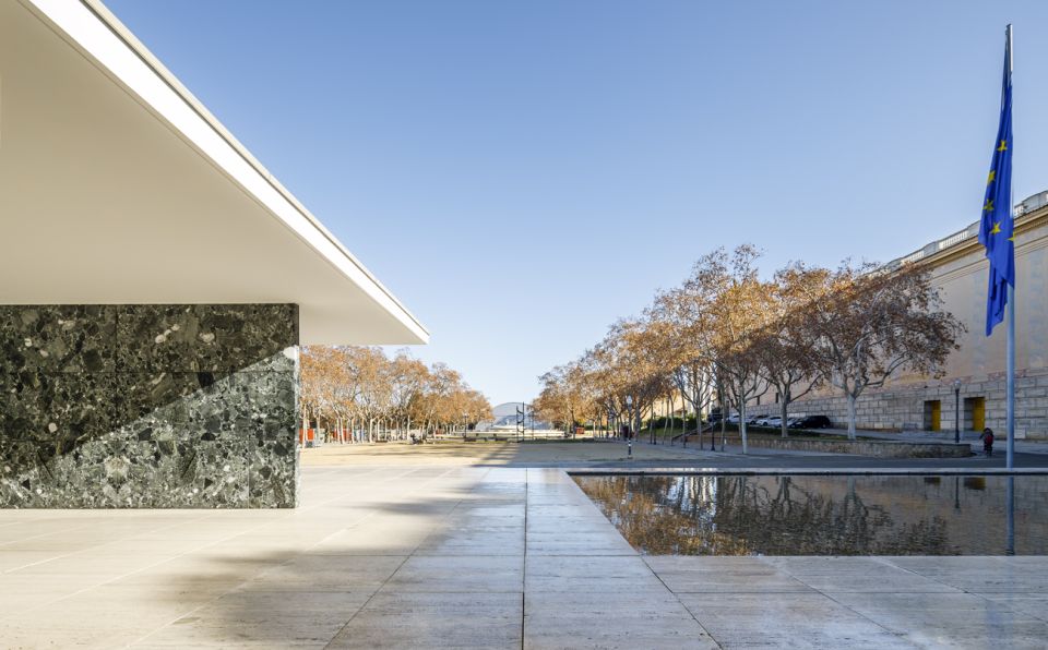 Barcelona: Mies van der Rohe Pavilion Ticket and Audio Guide - How your self-guided visit works (and how to time it well)