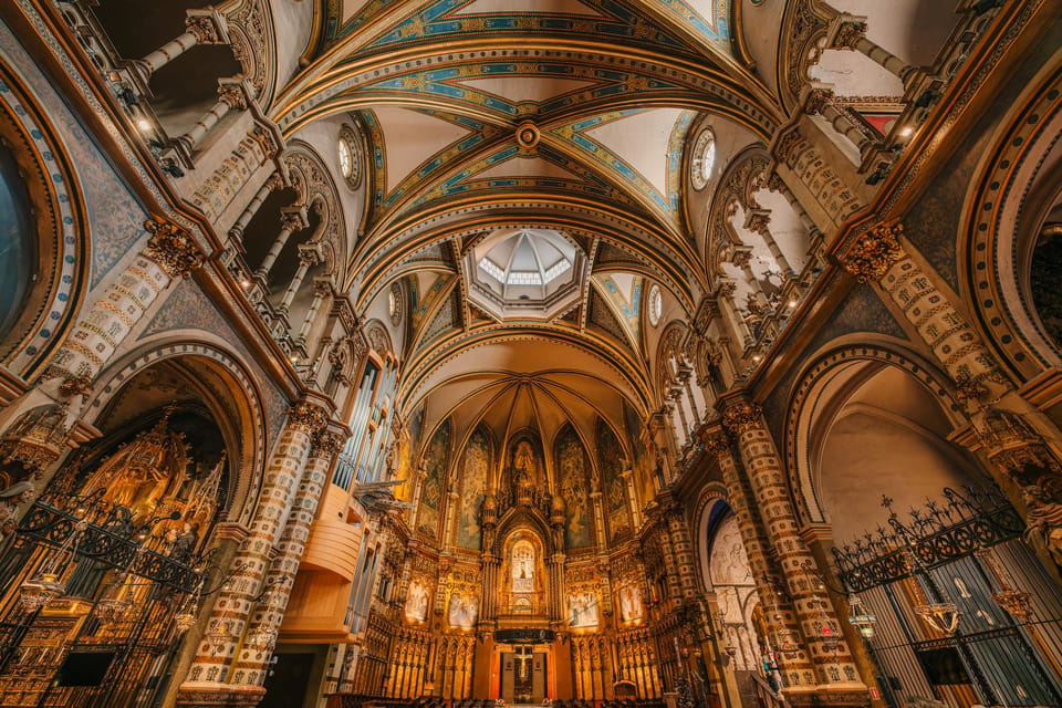 Barcelona: Montserrat Visit & Lunch at Farmhouse Small Group - Getting Started at Carrer Martí i Franquès 15 (and Why Punctual Matters)