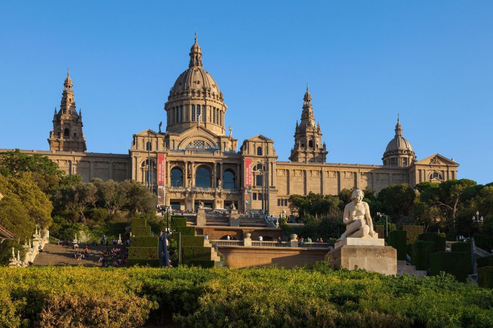 Barcelona: Museu Nacional d'Art de Catalunya Entrance Ticket - Palau Nacional: the building that turns your ticket into a mini-city tour