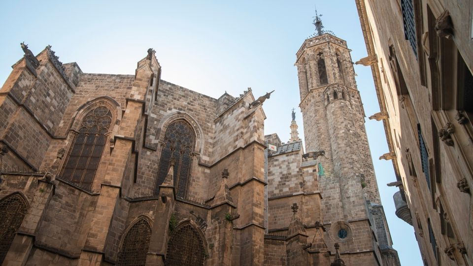 Barcelona: Old Town and Gothic Quarter Walking Tour - Should you book this Barcelona Old Town and Gothic Quarter walk?