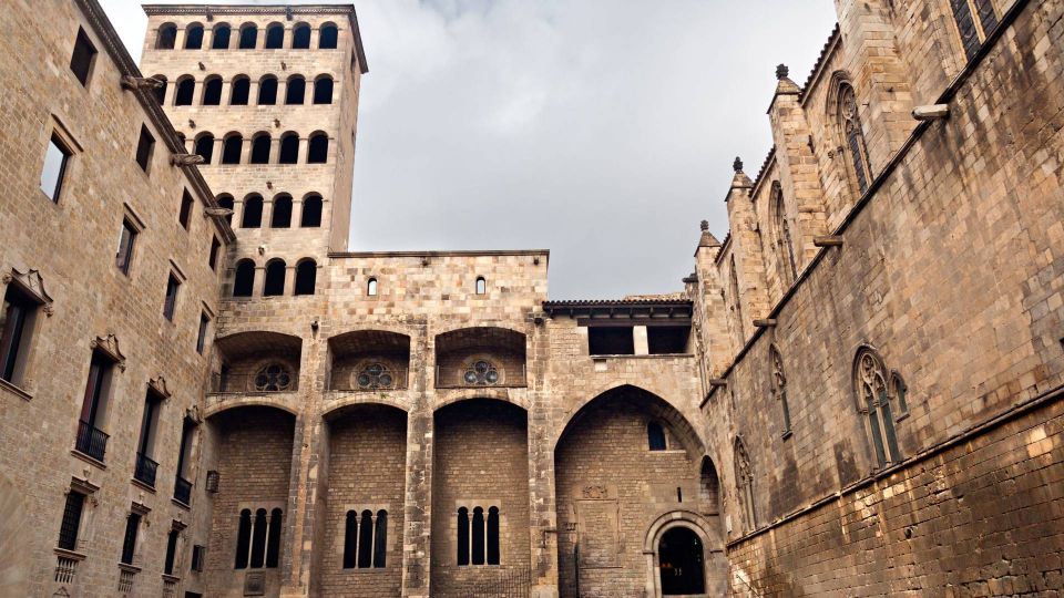 Barcelona: Old Town and Gothic Quarter Walking Tour - Practical tips before you set out