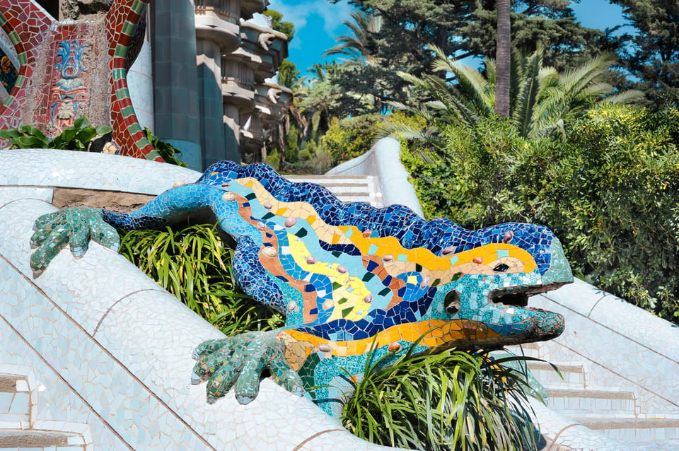 Barcelona: Park Güell Guided Tour & Priority Access - Carmel Hill panoramic views and the main terrace benches