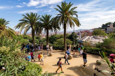 Barcelona: Park Guell Guided Tour with Skip The Line Entry - Skip-the-line entry from Ctra. del Carmel: the practical win
