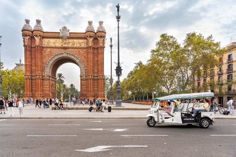 Barcelona: Private City Tour by Eco Tuk Tuk - Meeting at Carrer de Casp 13: plan to arrive a few minutes early