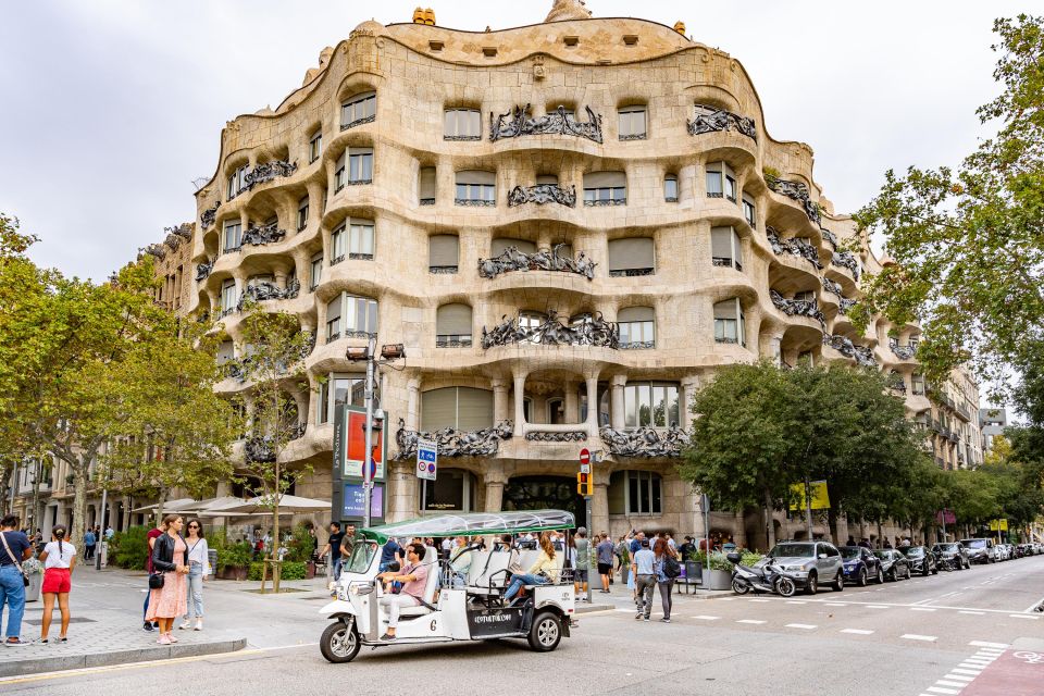 Barcelona: Private City Tour by Eco Tuk Tuk - Price value: what $33 per person really buys