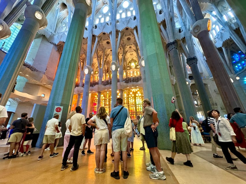 Barcelona: Sagrada Familia Entry Ticket and Guided Tour - The model moment: seeing how the basilica will finish