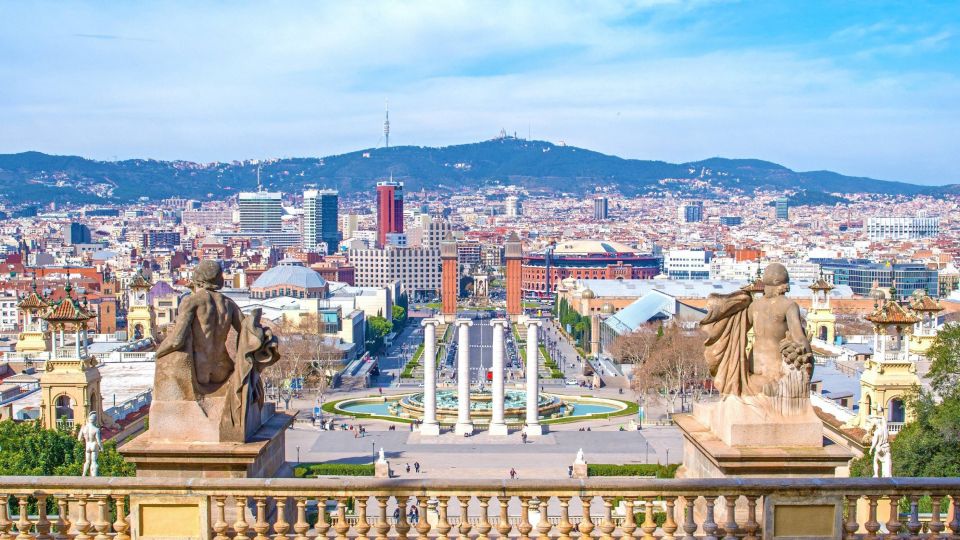 Barcelona & Sagrada Familia Half-Day Tour with Hotel Pickup - Gothic Quarter on foot: medieval lanes with history behind the stones