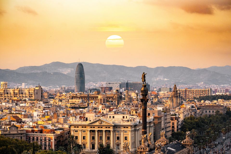 Barcelona: Sagrada Familia, Modernism, and Old Town Tour - A 3.5-Hour Route That Helps You Choose the Rest of Your Trip