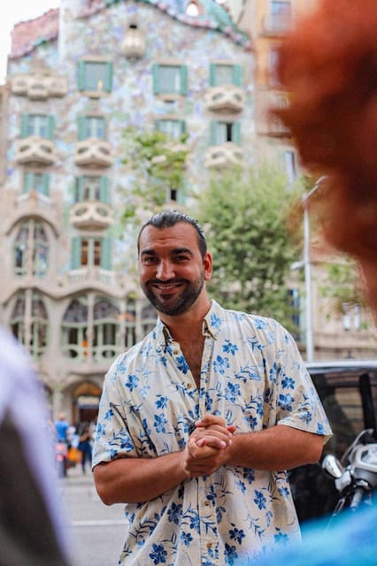 Barcelona: Sagrada Familia, Modernism, and Old Town Tour - Metro, Comfort Breaks, and Pace: How to Make This Walk Enjoyable