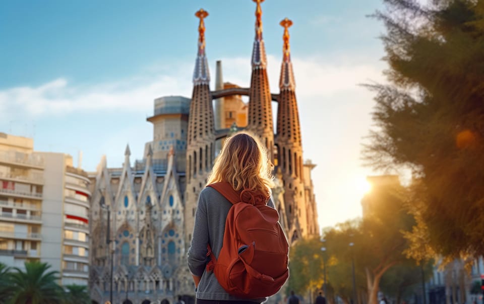 Barcelona: Sagrada Familia & Park Güell Guided Tour & Ticket - Sagrada Familia guided time: interior + façades with meaning