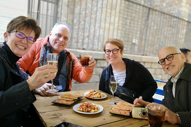 Barcelona: Sagrada Familia, Park Guell & Tapas Private Tour - Els 4 Gats coffee stop: a break that still feels like history