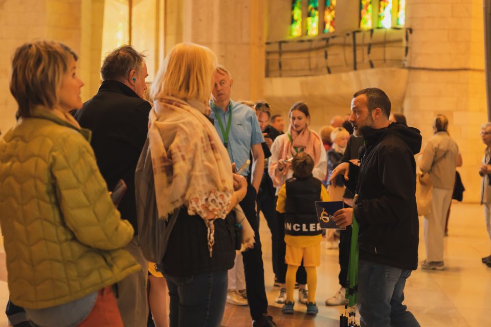 Barcelona: Sagrada Familia Skip-the-line Guided Tour - Guided listening with a radio system (and how it can help you)
