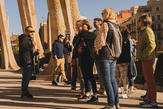 Barcelona: Sagrada Familia Skip-the-Line Guided Tour and Tickets - Meeting point and timing: the part that can make or break your day