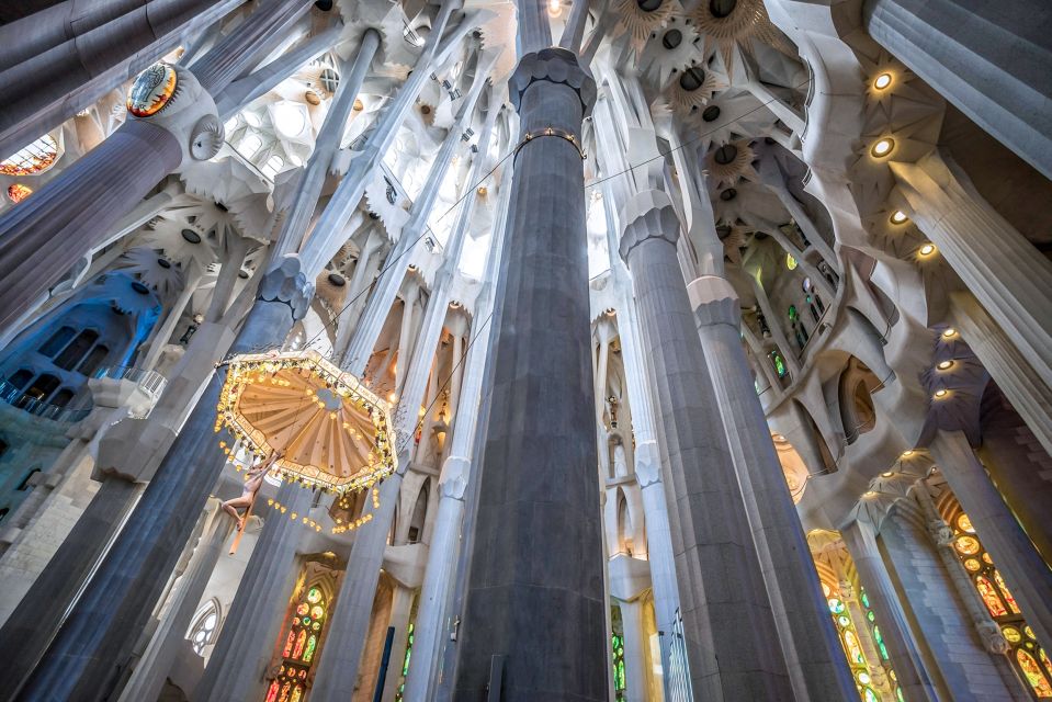 Barcelona: Sagrada Família Skip the Line Tour & Entry Ticket - Nacimiento façade: spotting the story before you enter