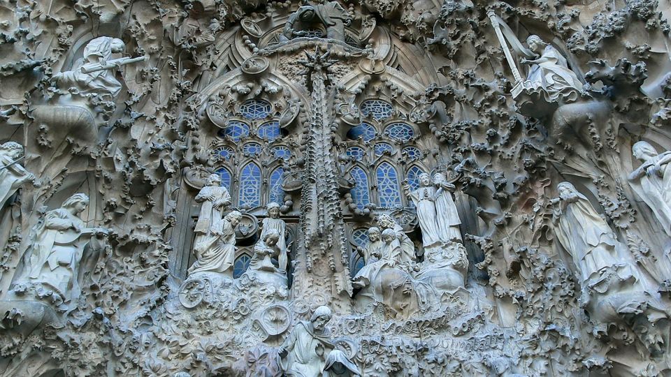 Barcelona: Sagrada Família Skip the Line Tour & Entry Ticket - Price and value: is $63 for 1.5 hours fair?