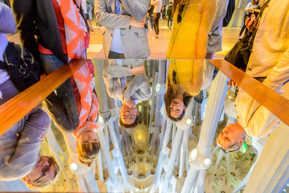 Barcelona: Sagrada Familia Tour & Optional Tower Visit - Museum Gaudí under the basilica: the story behind the stones