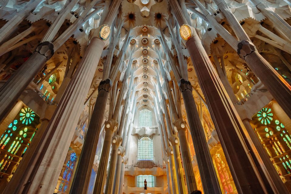 Barcelona: Sagrada Familia Tour w/Skip-the-Line Entry Ticket - Entering the nave: tree-like columns and stained glass that changes the air