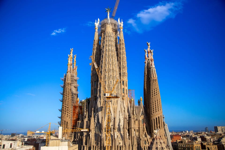 Barcelona: Sagrada Familia Tour with Optional Extras - Optional Extra 2: 2-hour sailing along Barcelona’s coast